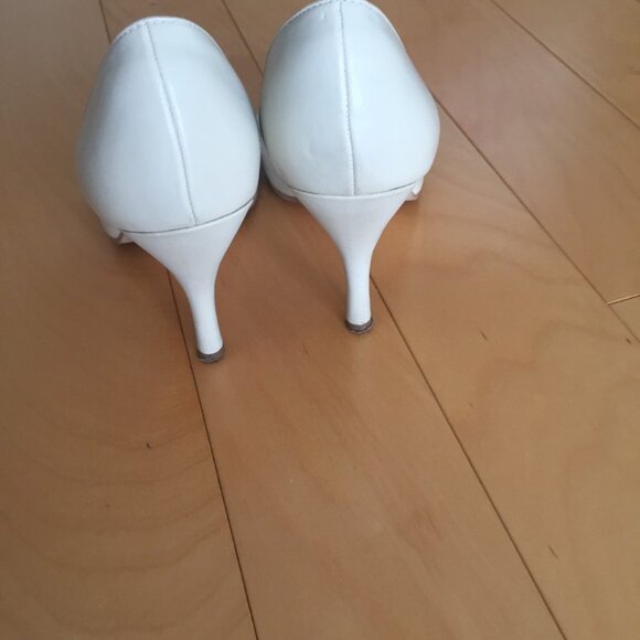 BONE COLOR BEAUTIFUL SHOES, SZ.7 - Picture 4 of 8